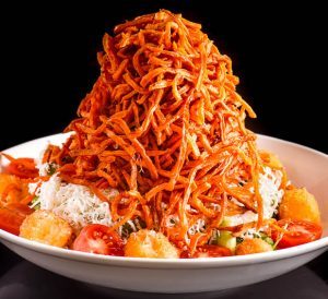 סלט עשיר ומרענן של קפה תמרה