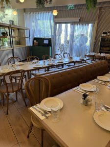 שולחן ערוך באולם מעוצב בירושלים – תמרה הבשרי מציע אולם לחינה בירושלים באווירה יוקרתית וכשרה למהדרין